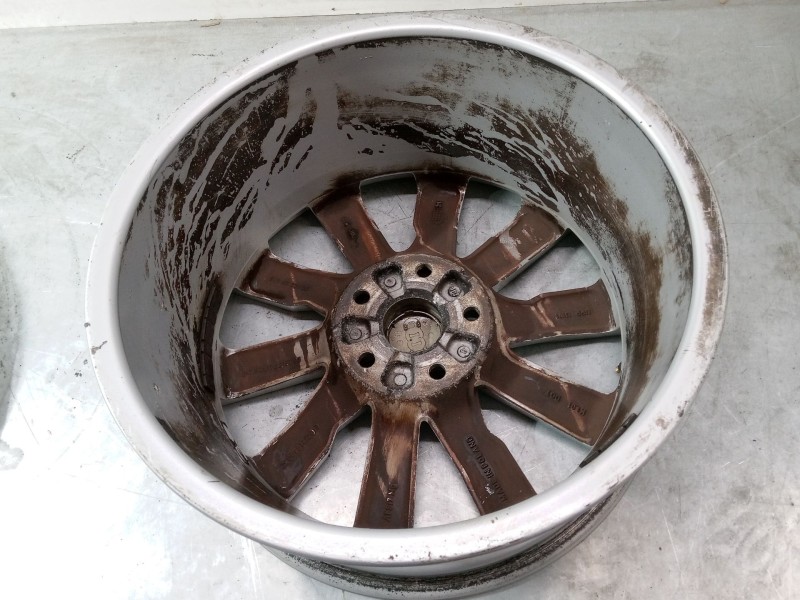 Recambio de llanta aluminio 17´´ para audi a3 (8p1) 2.0 fsi referencia OEM IAM 8V0601025DE  