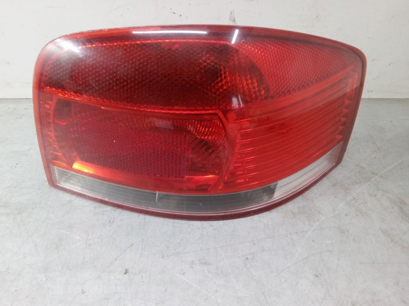 Recambio de piloto trasero derecho para audi a3 (8p1) 2.0 fsi referencia OEM IAM 8P0945096  