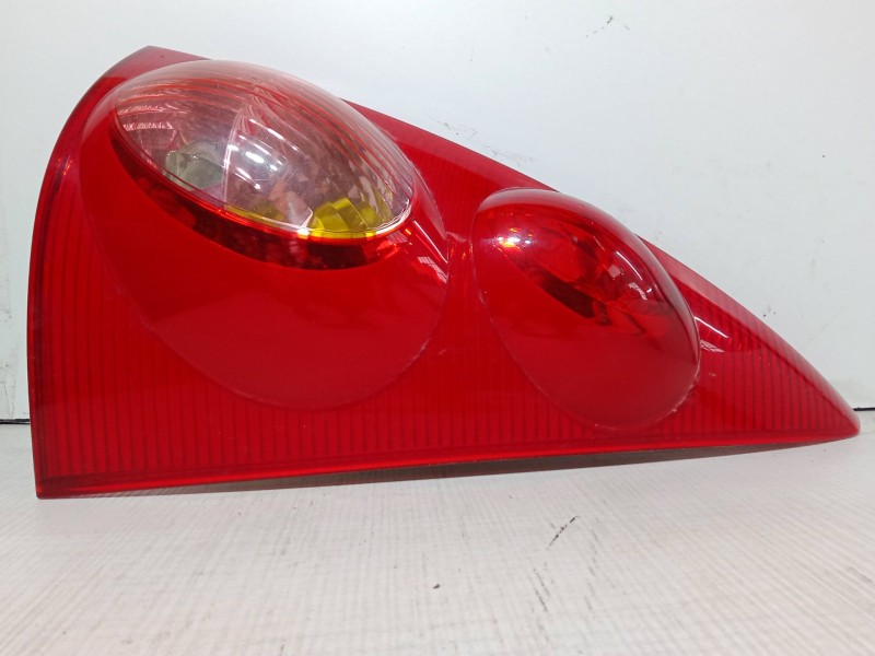 Recambio de piloto trasero derecho para peugeot 107 (pm_, pn_) 1.4 hdi referencia OEM IAM   