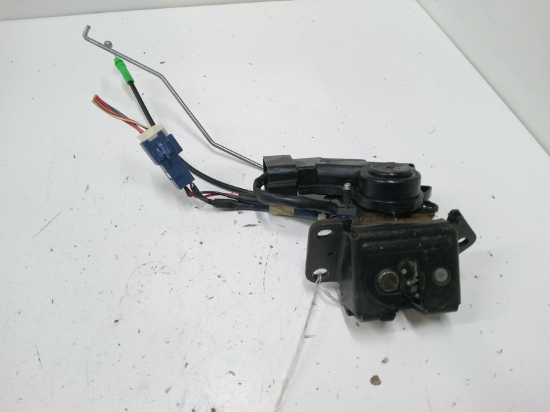 Recambio de cerradura maletero / porton para toyota corolla (_e12_) 2.0 d-4d (cde120r_, cde120l_) referencia OEM IAM   