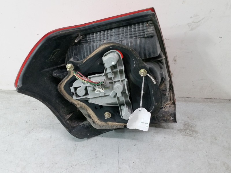 Recambio de piloto trasero izquierdo para toyota corolla (_e12_) 2.0 d-4d (cde120r_, cde120l_) referencia OEM IAM 8158002300  