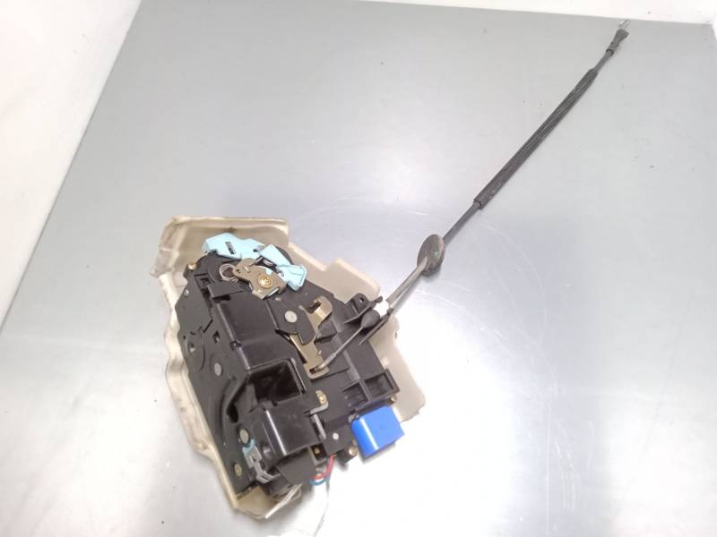 CERRADURA PUERTA DELANTERA IZQUIERDA 