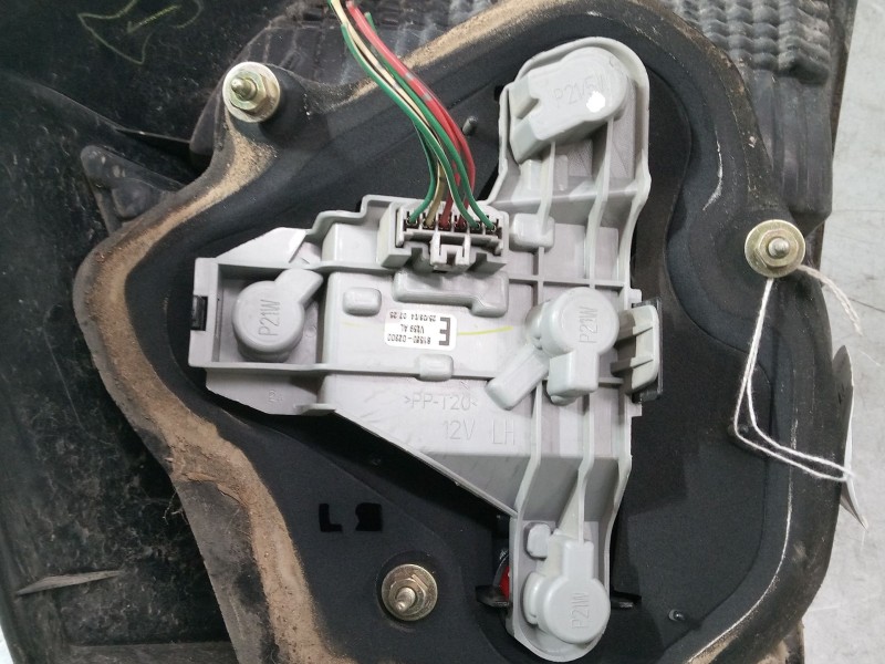 Recambio de piloto trasero izquierdo para toyota corolla (_e12_) 2.0 d-4d (cde120r_, cde120l_) referencia OEM IAM 8158002300  