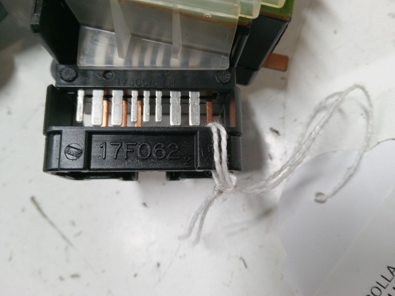 Recambio de mando limpiaparabrisas para toyota corolla (_e12_) 2.0 d-4d (cde120r_, cde120l_) referencia OEM IAM   