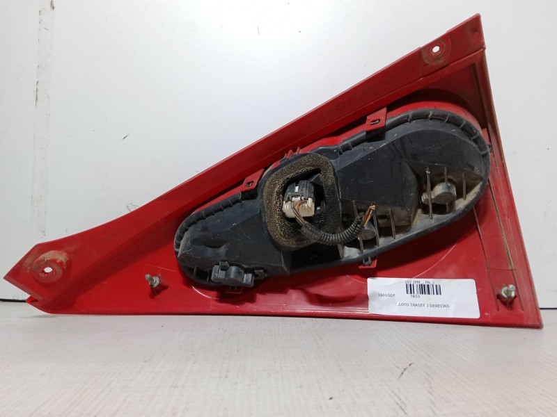 Recambio de piloto trasero derecho para peugeot 107 (pm_, pn_) 1.4 hdi referencia OEM IAM   