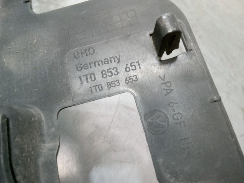 Recambio de rejillas capo para volkswagen touran (1t1, 1t2) 2.0 tdi 16v referencia OEM IAM 1T0853651 1T0853653  