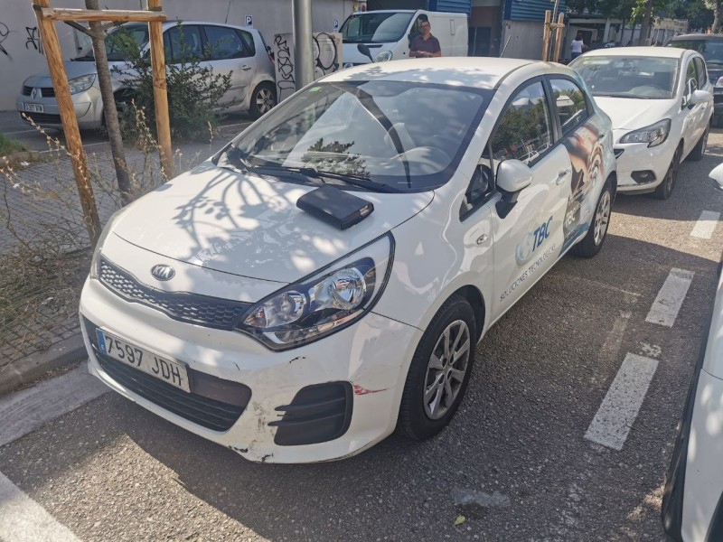 kia rio iii (ub) del año 2015