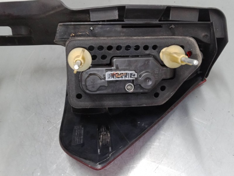 Recambio de piloto trasero izquierdo para ford galaxy ii (wa6) 2.0 tdci referencia OEM IAM   