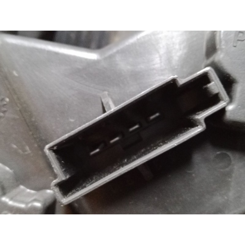 Recambio de piloto trasero porton izquierdo para ford galaxy ii (wa6) 2.0 tdci referencia OEM IAM 6M2113A603EB  