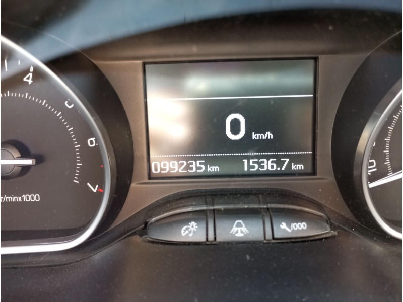 peugeot 208 i (ca_, cc_) del año 2015