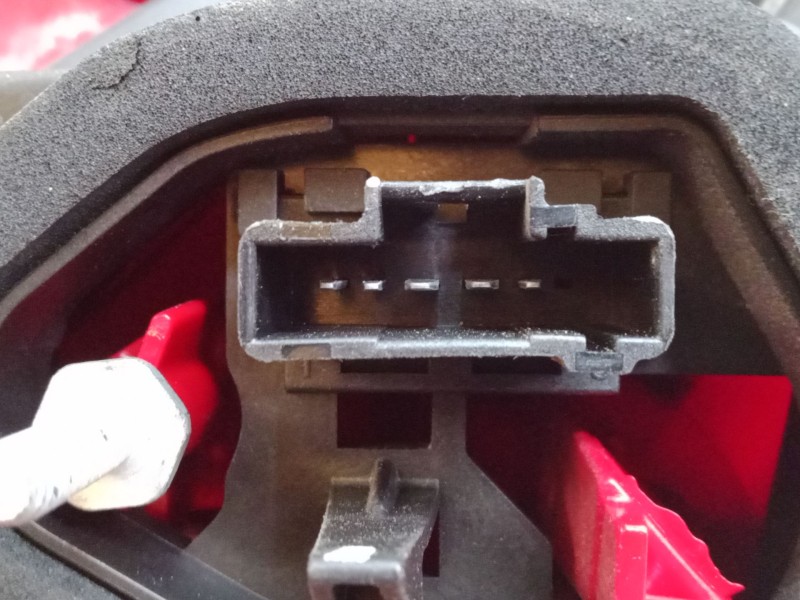 Recambio de piloto trasero derecho para peugeot 208 i (ca_, cc_) 1.2 vti 82 referencia OEM IAM 967262838002  