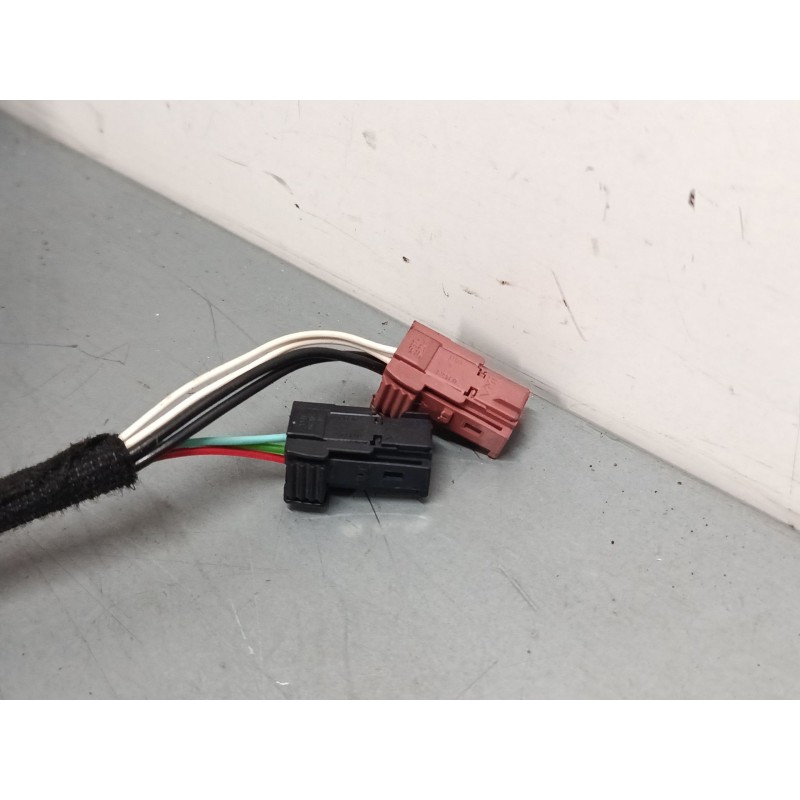 Recambio de retrovisor electrico izquierdo para peugeot 208 i (ca_, cc_) 1.2 vti 82 referencia OEM IAM 232673077  