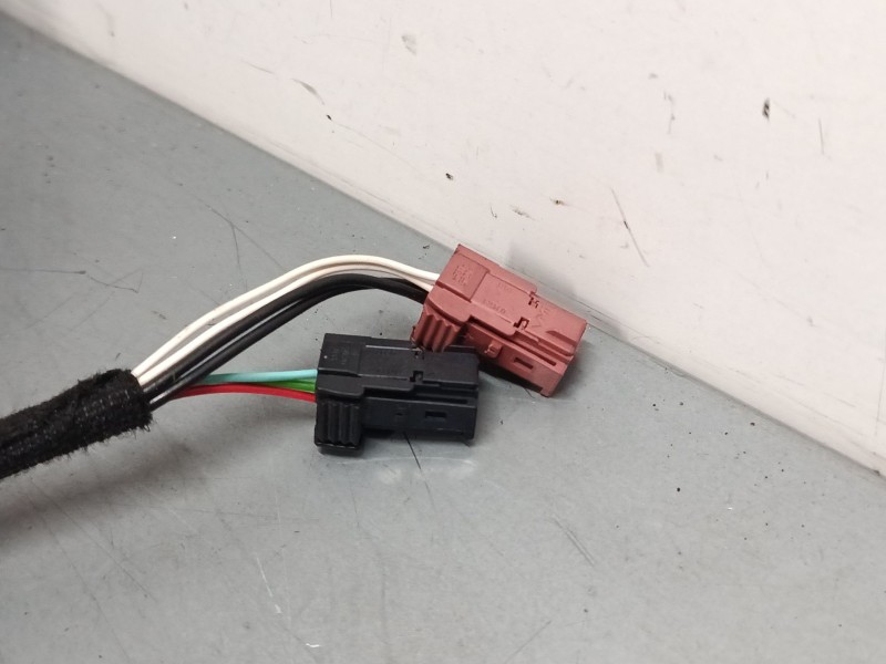 Recambio de retrovisor electrico izquierdo para peugeot 208 i (ca_, cc_) 1.2 vti 82 referencia OEM IAM 232673077  