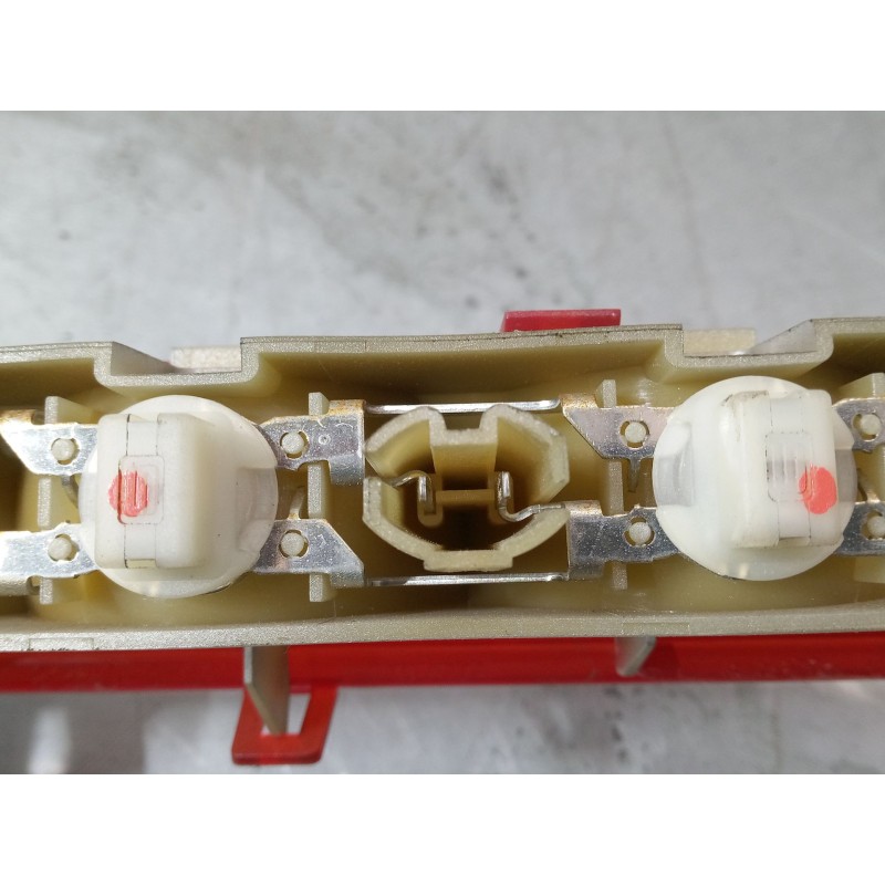 Recambio de luz central de freno para toyota corolla verso (zer_, zze12_, r1_) 1.8 (znr11_) referencia OEM IAM 815700F011  