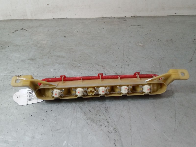 Recambio de luz central de freno para toyota corolla verso (zer_, zze12_, r1_) 1.8 (znr11_) referencia OEM IAM 815700F011  