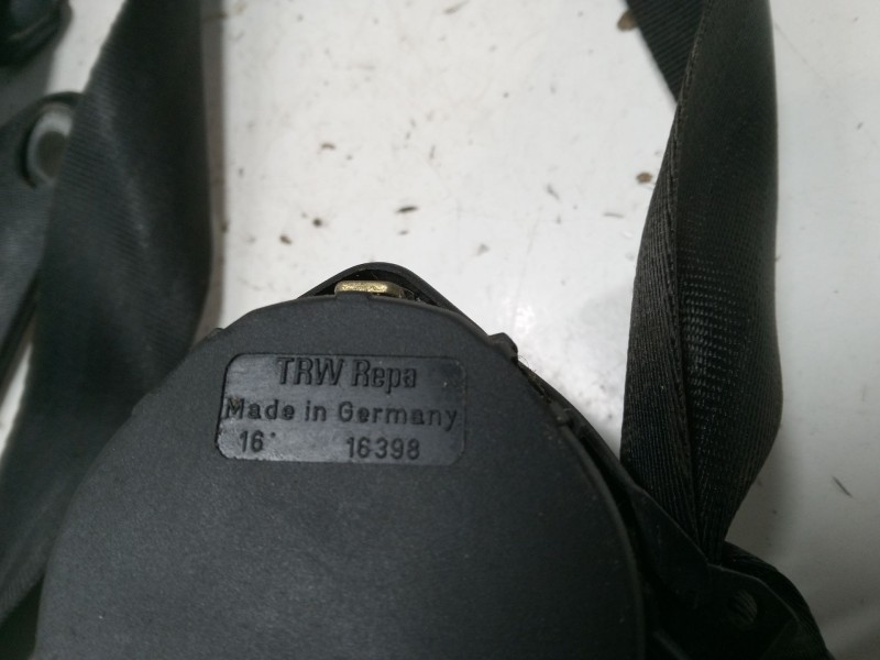 Recambio de cinturon seguridad trasero izquierdo para volkswagen golf 1.8 gl 19 rv - 2e referencia OEM IAM   