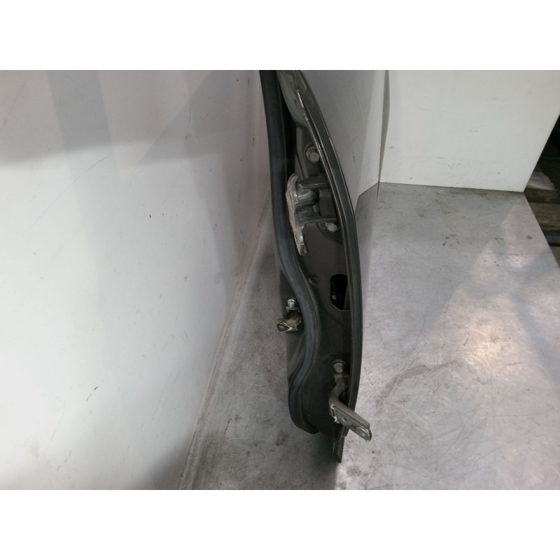 Recambio de puerta trasera izquierda para toyota corolla verso (zer_, zze12_, r1_) 1.8 (znr11_) referencia OEM IAM 670040F010  