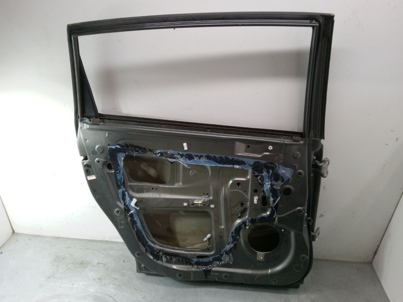 Recambio de puerta trasera izquierda para toyota corolla verso (zer_, zze12_, r1_) 1.8 (znr11_) referencia OEM IAM 670040F010  
