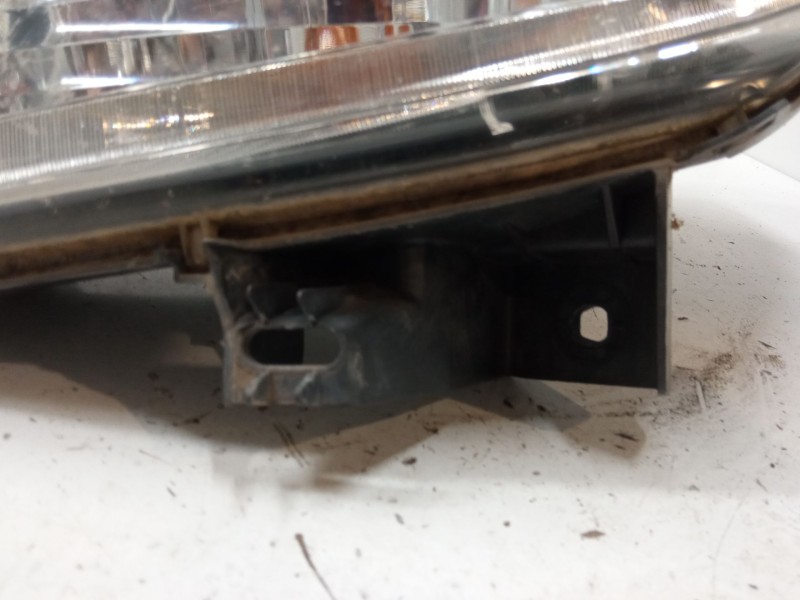 Recambio de faro izquierdo para renault kangoo (kc0/1_) 1.2 16v (kc05, kc06, kc03, kc0t, kc0w, kc1d) referencia OEM IAM 82002365
