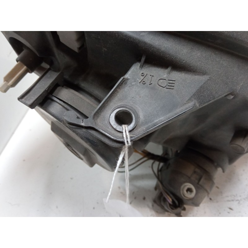 Recambio de faro izquierdo para renault kangoo (kc0/1_) 1.2 16v (kc05, kc06, kc03, kc0t, kc0w, kc1d) referencia OEM IAM 82002365