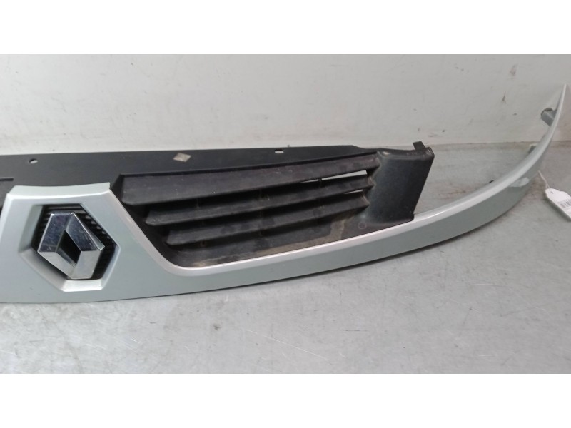 Recambio de rejillas capo para renault kangoo (kc0/1_) 1.2 16v (kc05, kc06, kc03, kc0t, kc0w, kc1d) referencia OEM IAM   