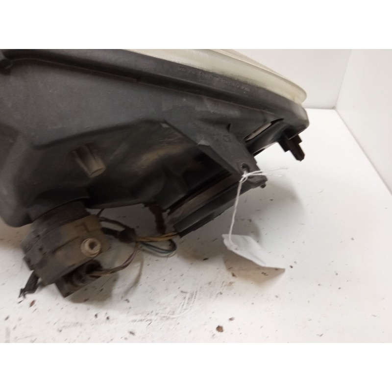 Recambio de faro derecho para renault kangoo (kc0/1_) 1.2 16v (kc05, kc06, kc03, kc0t, kc0w, kc1d) referencia OEM IAM 8200236591