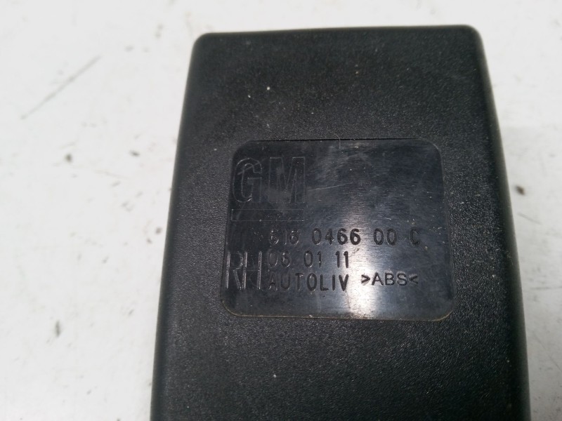 Recambio de anclaje cinturon delantero derecho para opel corsa d (s07) 1.2 (l08, l68) referencia OEM IAM   