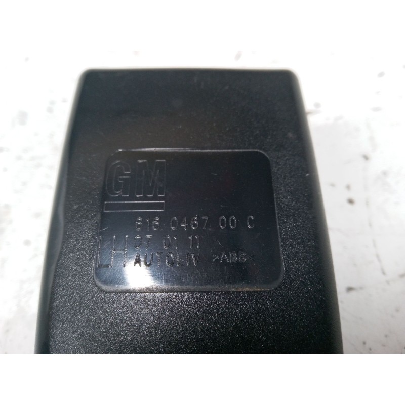 Recambio de anclaje cinturon delantero izquierdo para opel corsa d (s07) 1.2 (l08, l68) referencia OEM IAM   