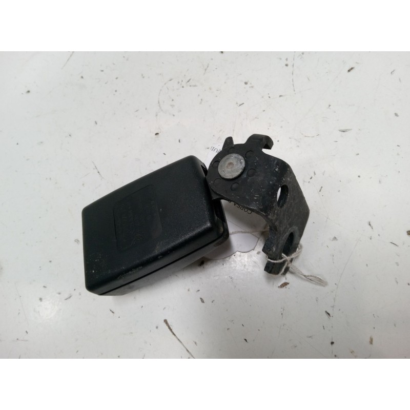 Recambio de anclaje cinturon trasero izquierdo para opel corsa d (s07) 1.2 (l08, l68) referencia OEM IAM   