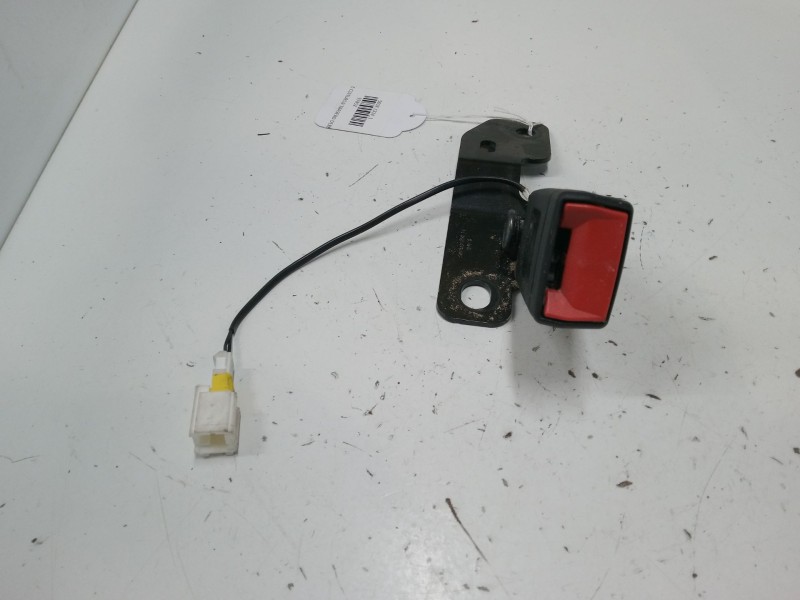 Recambio de anclaje cinturon trasero derecho para fiat 500x (334_) 1.3 d multijet (334axh1a) referencia OEM IAM   