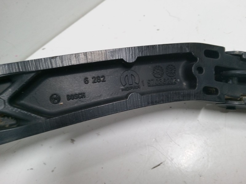 Recambio de brazo limpia delantero izquierdo para fiat 500x (334_) 1.3 d multijet (334axh1a) referencia OEM IAM   