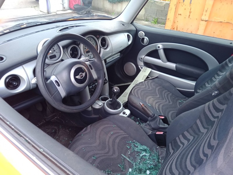 mini mini (r50, r53) del año 2001