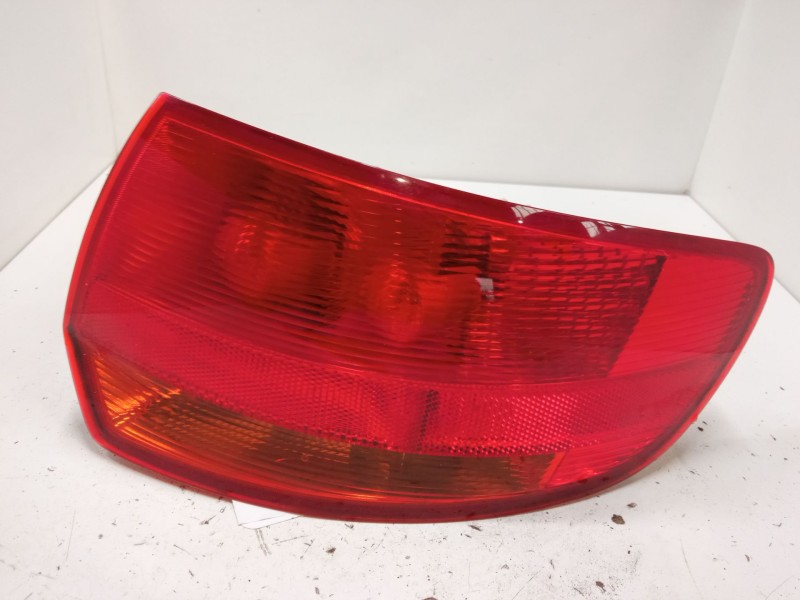 Recambio de piloto trasero derecho para audi a3 (8p1) 2.0 tdi 16v referencia OEM IAM 8P4945096  