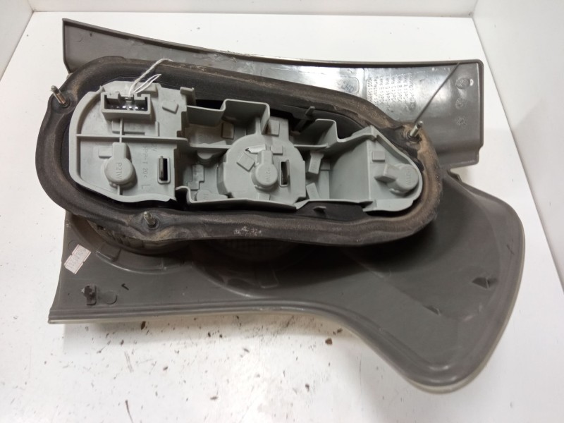 Recambio de piloto trasero izquierdo para toyota corolla verso (zer_, zze12_, r1_) 1.8 (znr11_) referencia OEM IAM 815610F020  