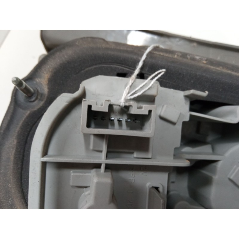 Recambio de piloto trasero izquierdo para toyota corolla verso (zer_, zze12_, r1_) 1.8 (znr11_) referencia OEM IAM 815610F020  