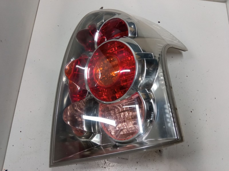 Recambio de piloto trasero derecho para toyota corolla verso (zer_, zze12_, r1_) 1.8 (znr11_) referencia OEM IAM 815510F020  