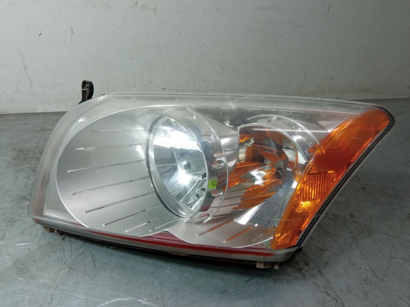 Recambio de faro izquierdo para dodge caliber 2.0 crd referencia OEM IAM UPMD55GF10  