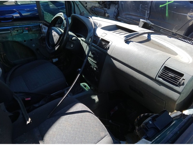 ford tourneo connect del año 2005