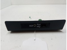 Recambio de conector usb / aux para skoda yeti (5l) 2.0 tdi referencia OEM IAM 5M0035724  