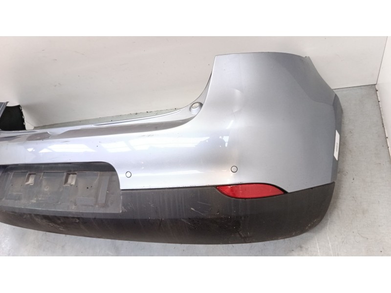 Recambio de paragolpes trasero para renault megane iii hatchback (bz0/1_, b3_) 1.5 dci referencia OEM IAM 0001029623 850220009 