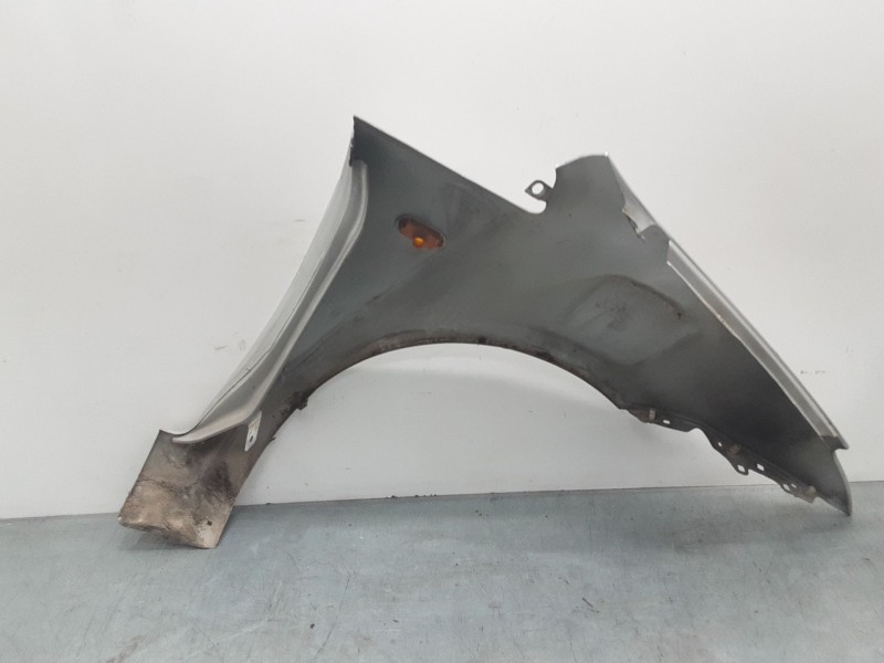 Recambio de aleta delantera izquierda para ford focus c-max (dm2) 1.6 tdci referencia OEM IAM 3M51R16571AB  