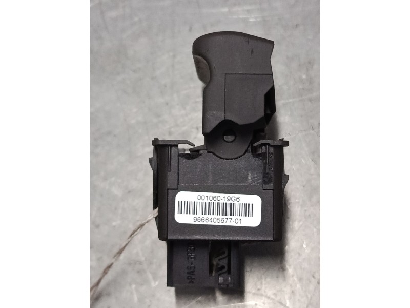 Recambio de boton freno mano para peugeot 3008 i monospace (0u_) 2.0 hdi referencia OEM IAM 9666405677  