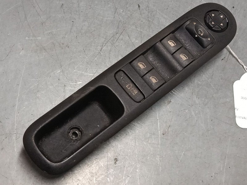 Recambio de mando elevalunas delantero izquierdo para peugeot 3008 i monospace (0u_) 2.0 hdi referencia OEM IAM 96650621ZD  