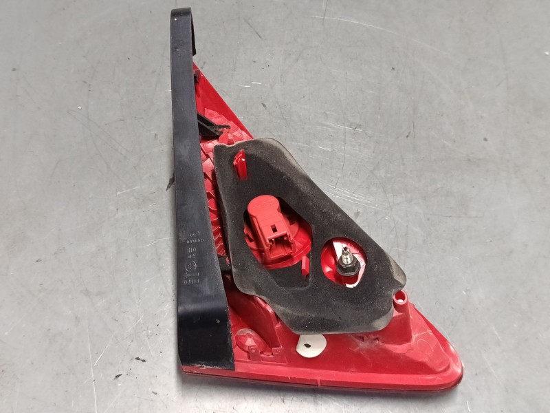 Recambio de piloto trasero derecho interior para peugeot 3008 i monospace (0u_) 2.0 hdi referencia OEM IAM 9683460980  