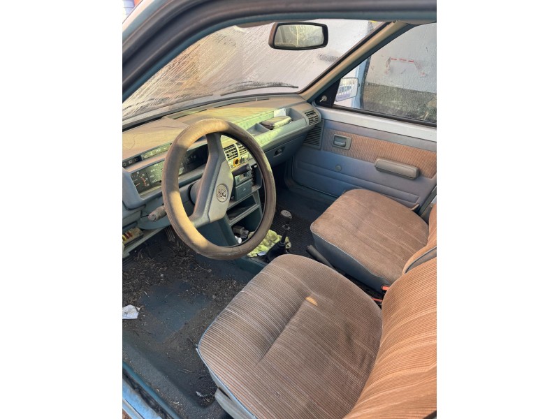 peugeot 205 sr del año 1985