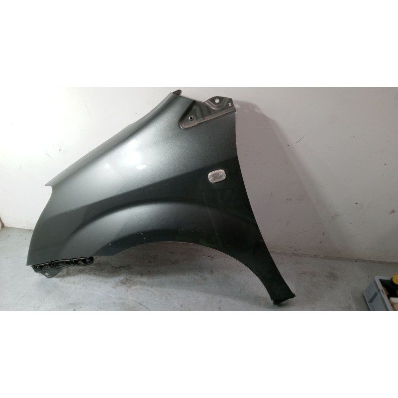 Recambio de aleta delantera izquierda para toyota corolla verso (zer_, zze12_, r1_) 1.8 (znr11_) referencia OEM IAM 538120F010  