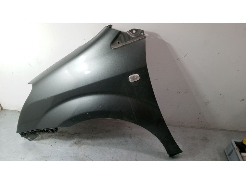 Recambio de aleta delantera izquierda para toyota corolla verso (zer_, zze12_, r1_) 1.8 (znr11_) referencia OEM IAM 538120F010  