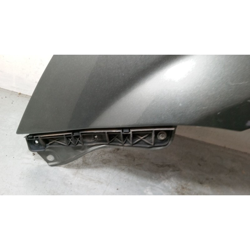 Recambio de aleta delantera izquierda para toyota corolla verso (zer_, zze12_, r1_) 1.8 (znr11_) referencia OEM IAM 538120F010  