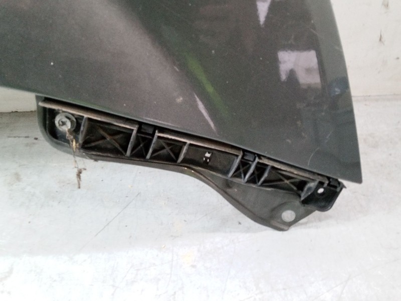 Recambio de aleta delantera derecha para toyota corolla verso (zer_, zze12_, r1_) 1.8 (znr11_) referencia OEM IAM 538110F010  