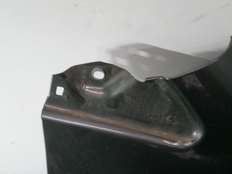 Recambio de aleta delantera derecha para toyota corolla verso (zer_, zze12_, r1_) 1.8 (znr11_) referencia OEM IAM 538110F010  